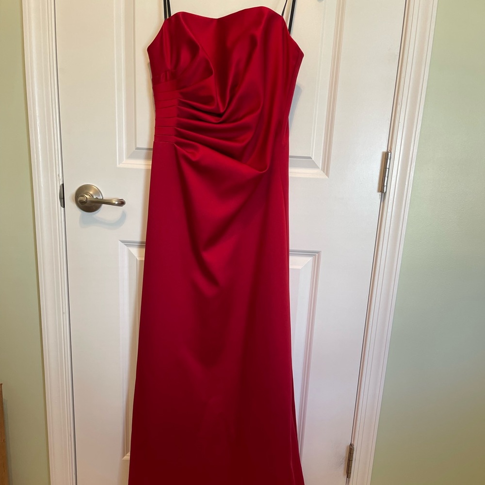 Cache Long Formal Dress - Size 6 Red NWT